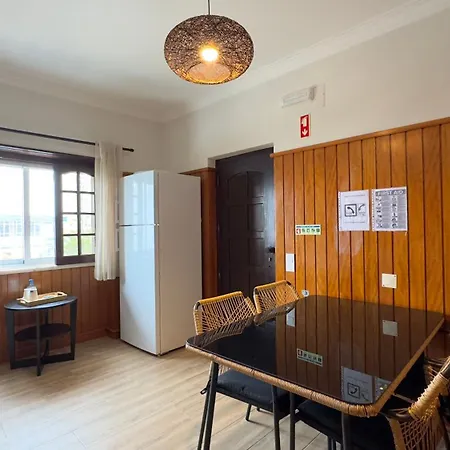 בית הארחה Ensuite 2 Vermelho Rochedo 3*