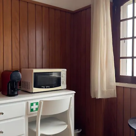 Ensuite 2 Vermelho Rochedo בית הארחה