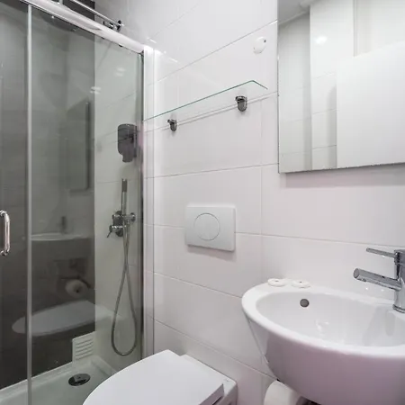 Ensuite 2 Vermelho Rochedo * Santo Isidoro